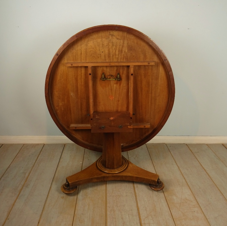 William IV Circular Mahogany Tilt Top Table